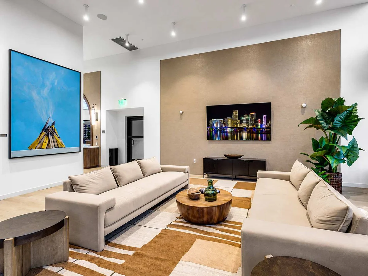 Home in Miami property photo 5