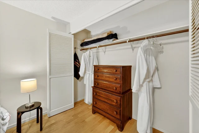 Bedroom 2 image 1