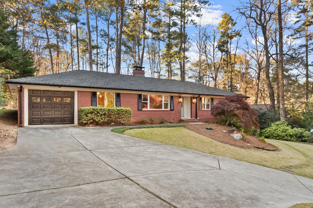 Home in Atlanta property photo 3