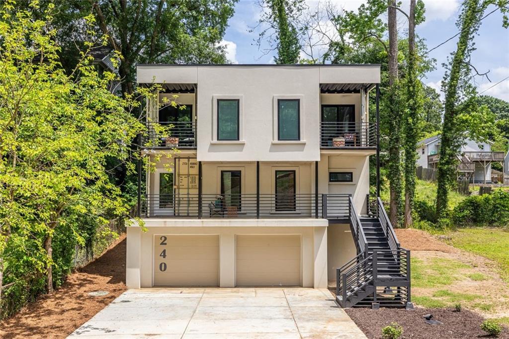 Home in Atlanta property photo 3
