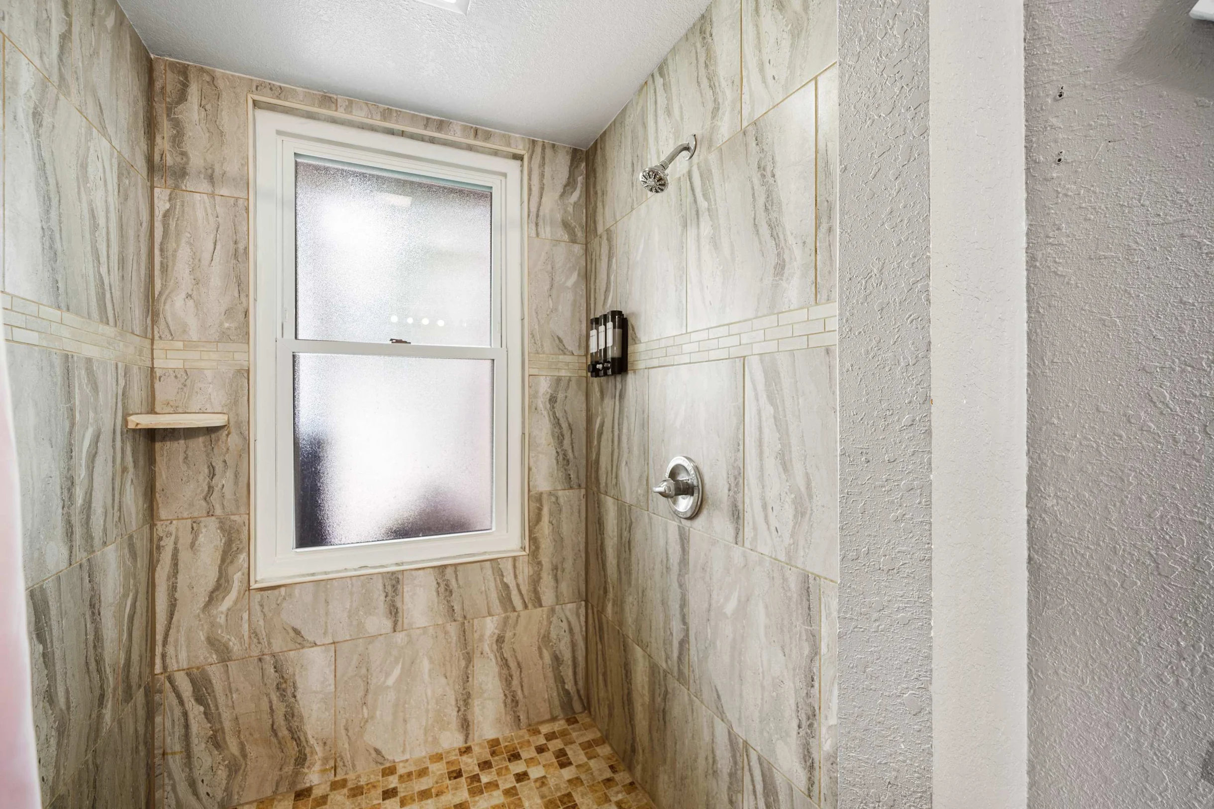 1110 E Lake Shore Blvd 1 #83