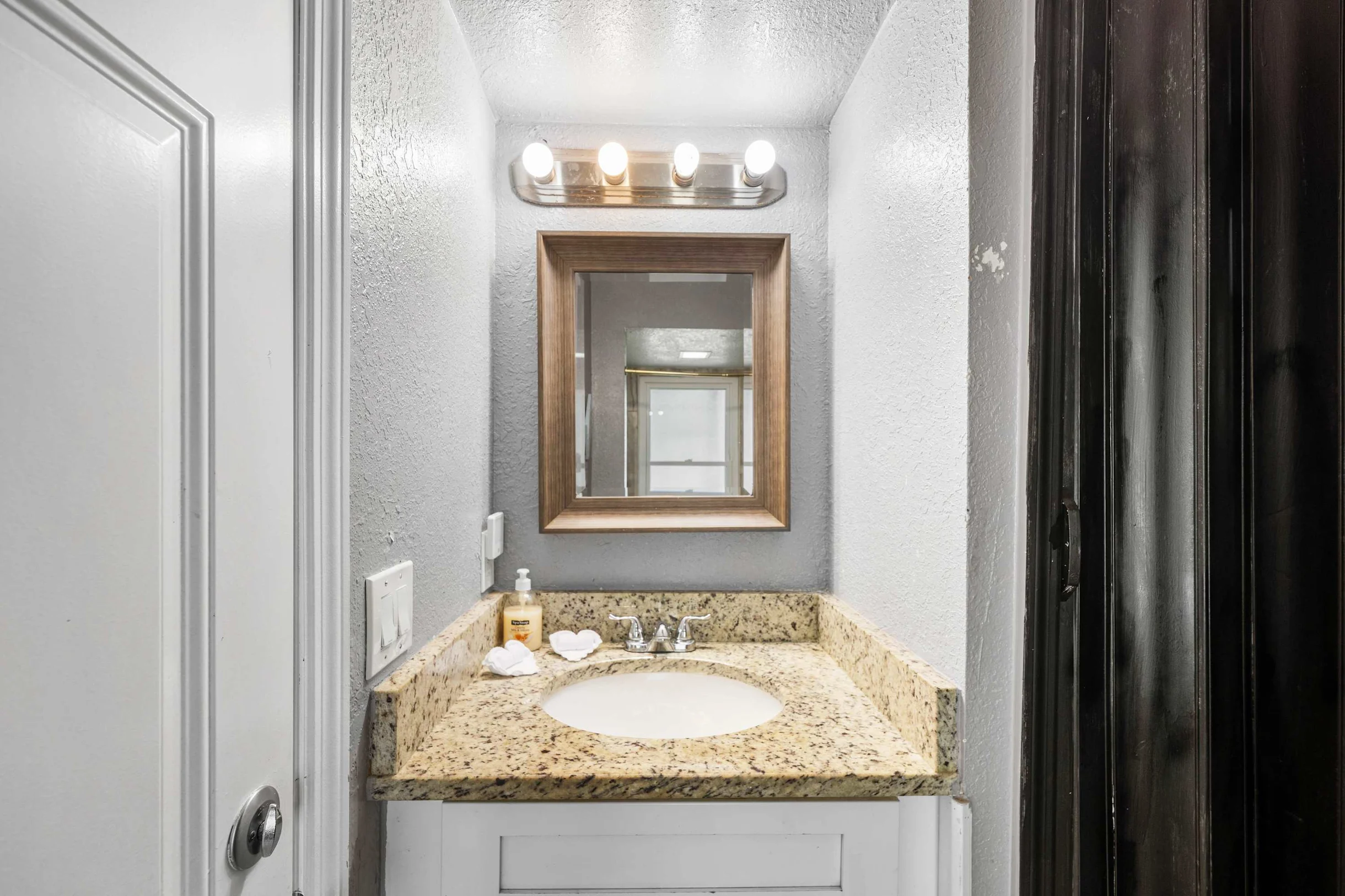 1110 E Lake Shore Blvd 1 #88