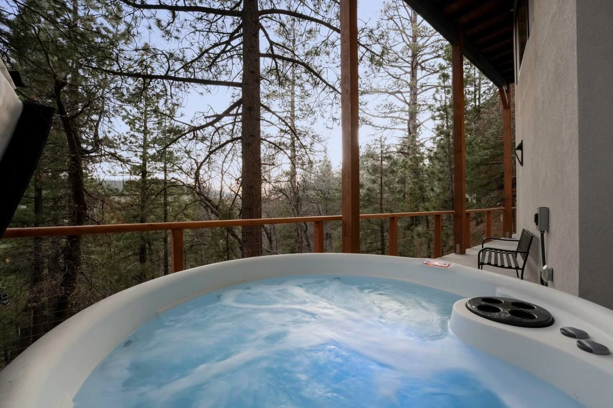 Pine & Paw | Hot Tub, Sauna, Games, Views, Piano #10
