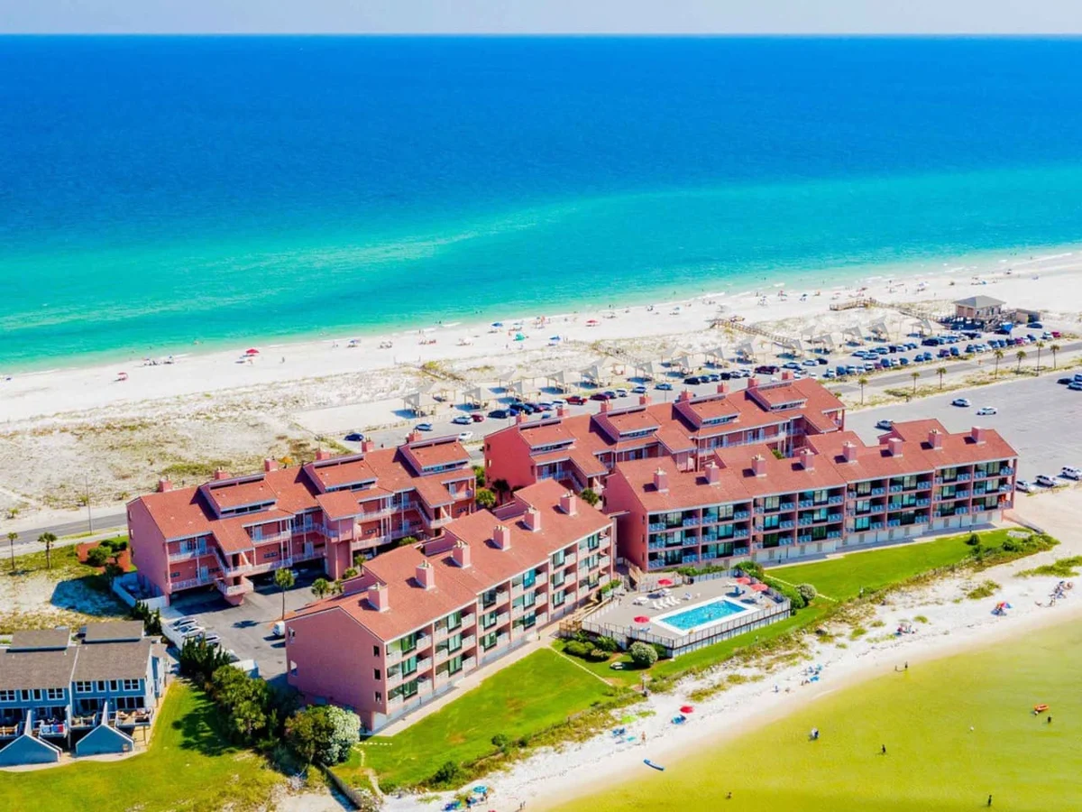 Condo in Pensacola Beach property photo 3