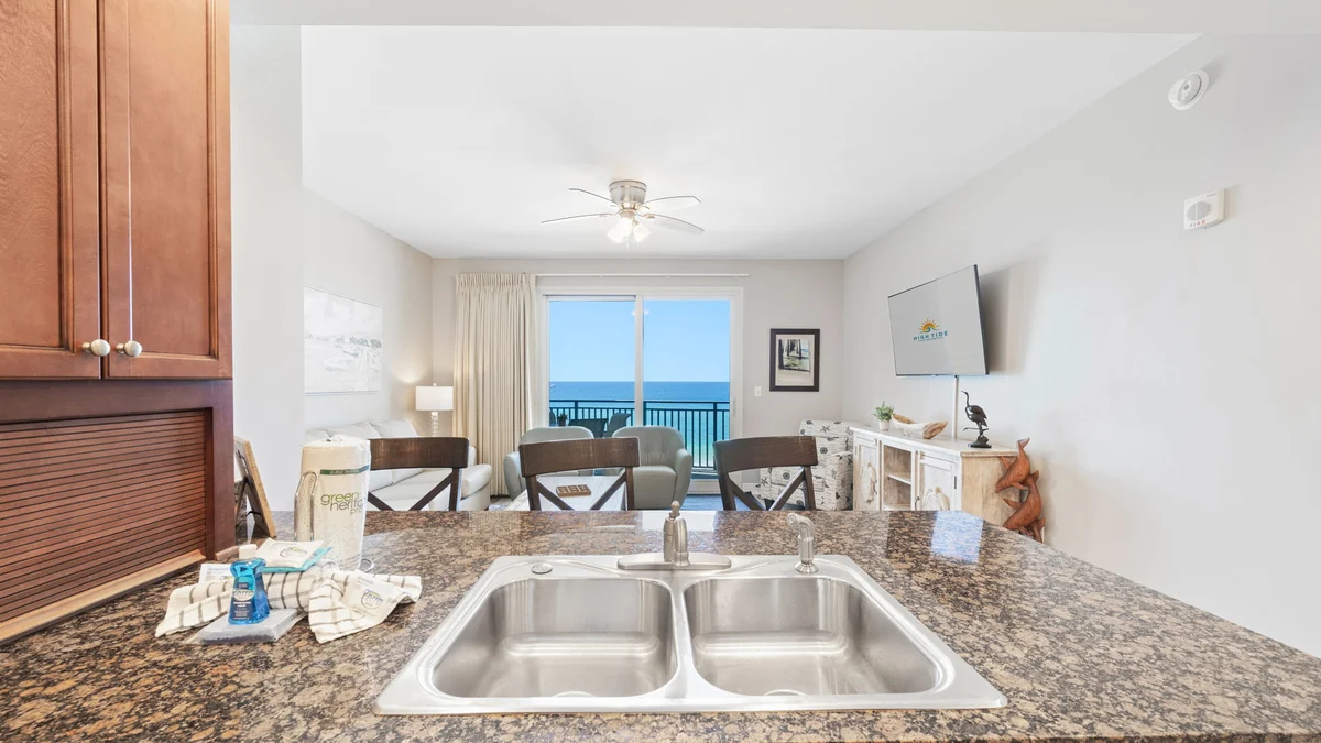 Condo in Panama City Beach property photo 2