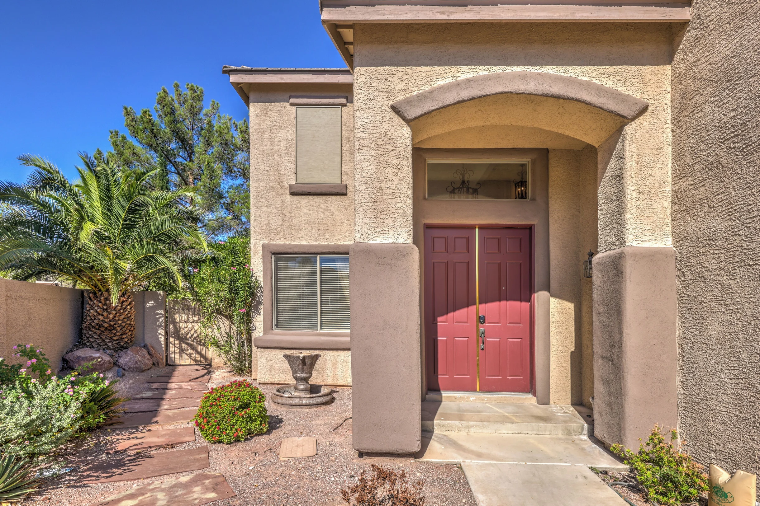 Lux Pool Villa in Green Valley Ranch with Jacuzzi #92