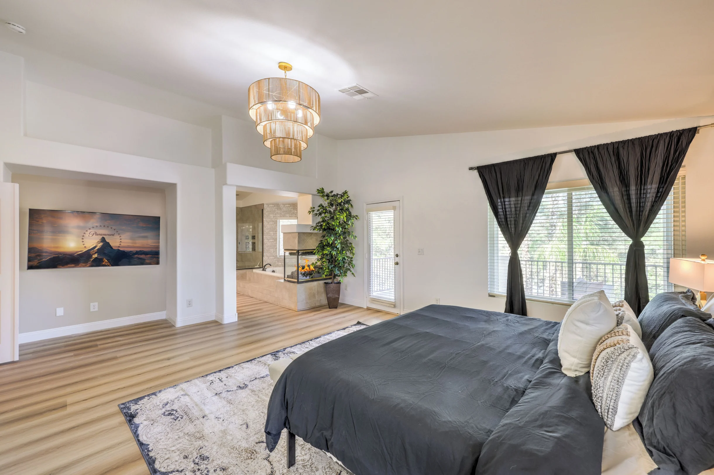 Lux Pool Villa in Green Valley Ranch with Jacuzzi #91