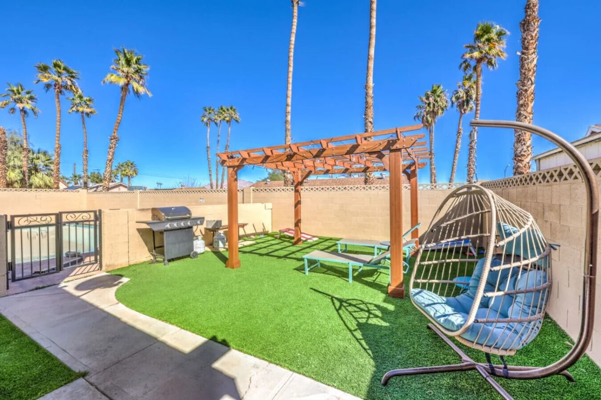 Oasis near STRIP-Lap Pool, Spa, Sauna, Poker, Deck #119