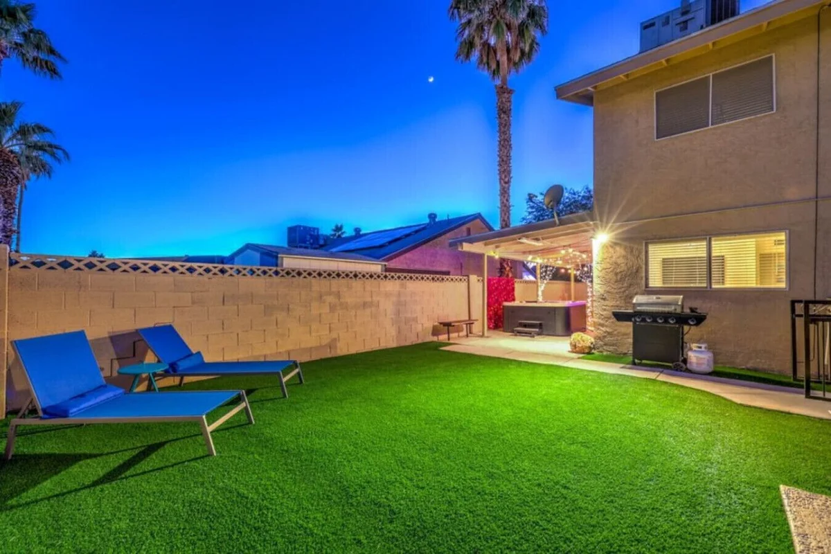 Oasis near STRIP-Lap Pool, Spa, Sauna, Poker, Deck #117