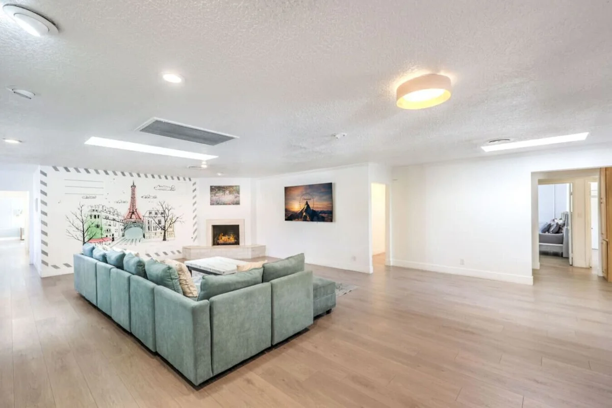 Vegas Strip Pool Villa-4000sf, Spa, Sauna, Theater #127