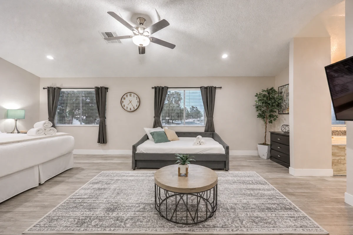 5 BR! Amazing Pool & Spa Retreat 15 Min to Strip #22