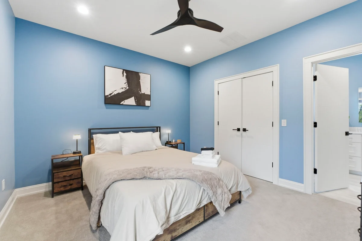 Bedroom 3 image 1