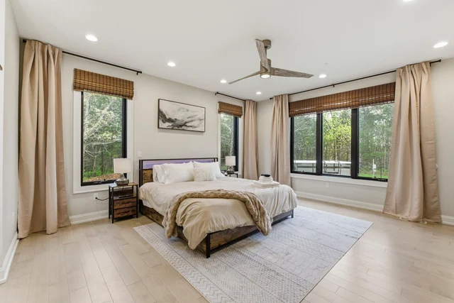 Bedroom 1 image 1