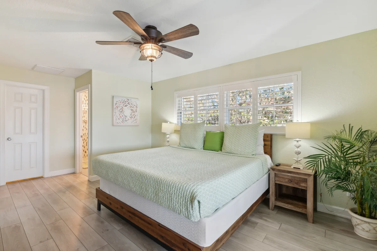 Bedroom 1 image 1