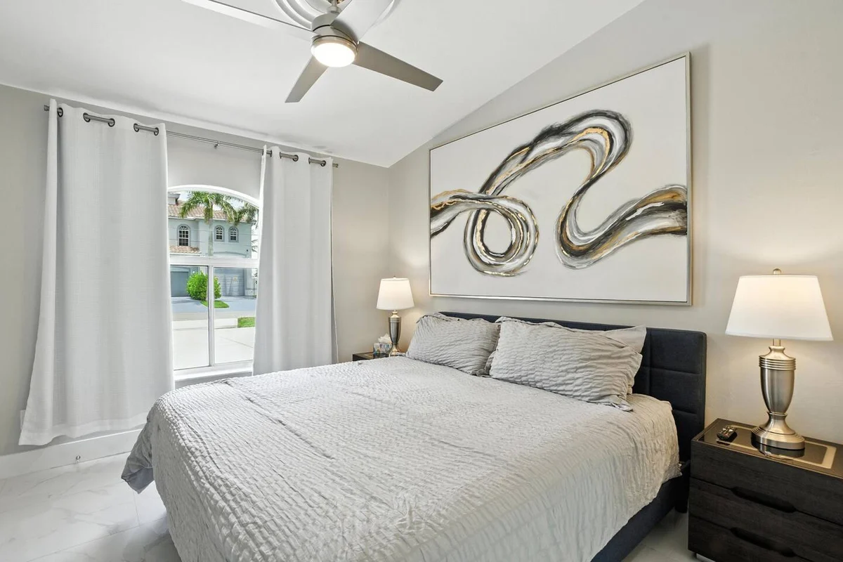 Bedroom 3 image 1