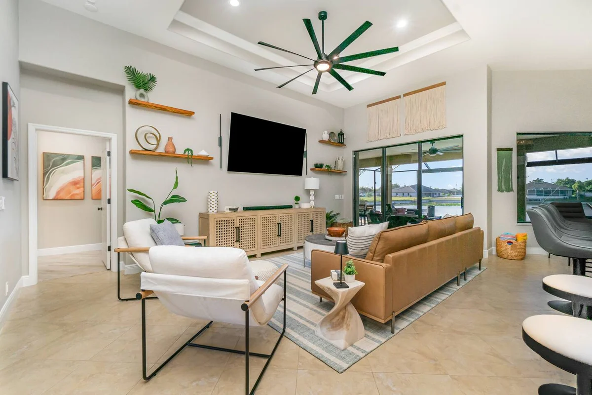 Home in Cape Coral property photo 2