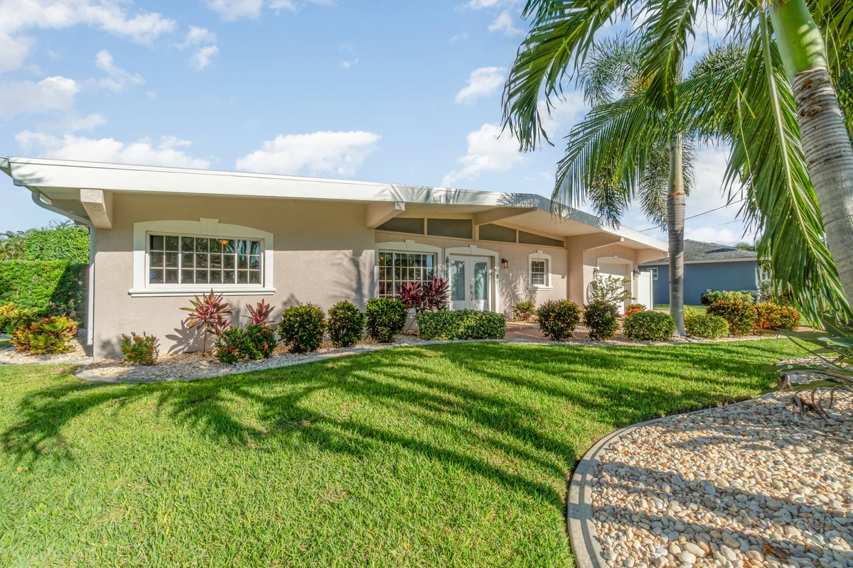 Home in Cape Coral property photo 2