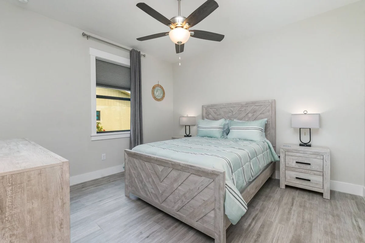 Bedroom 1 image 1