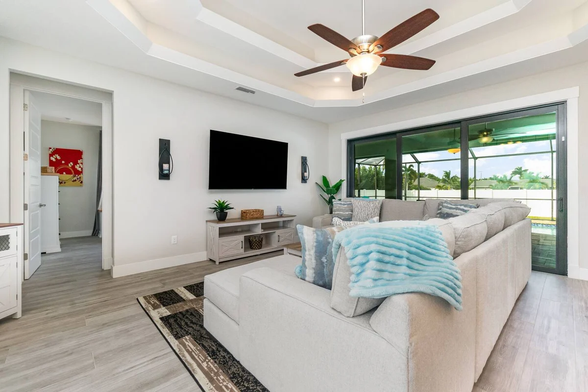 Home in Cape Coral property photo 4