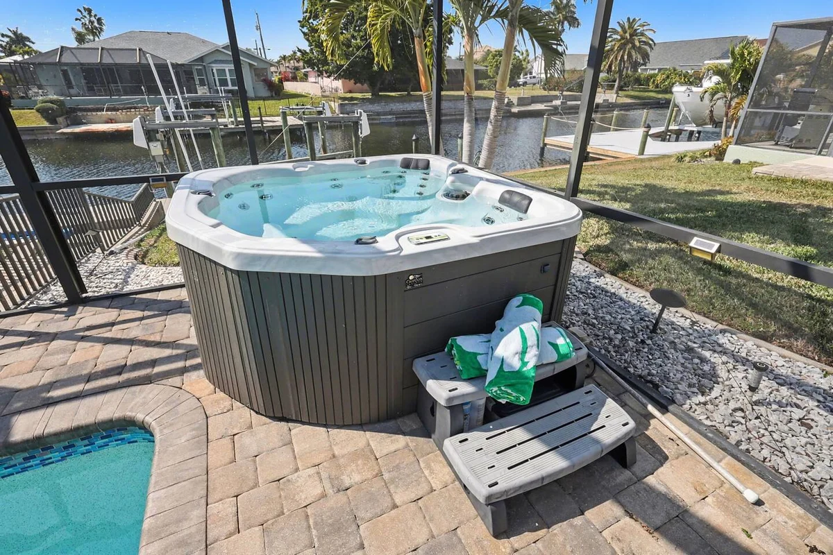 Home in Cape Coral property photo 3