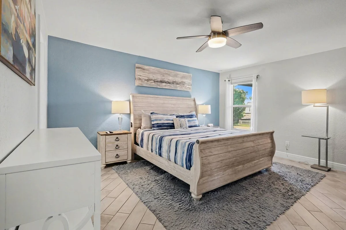 Bedroom 3 image 1