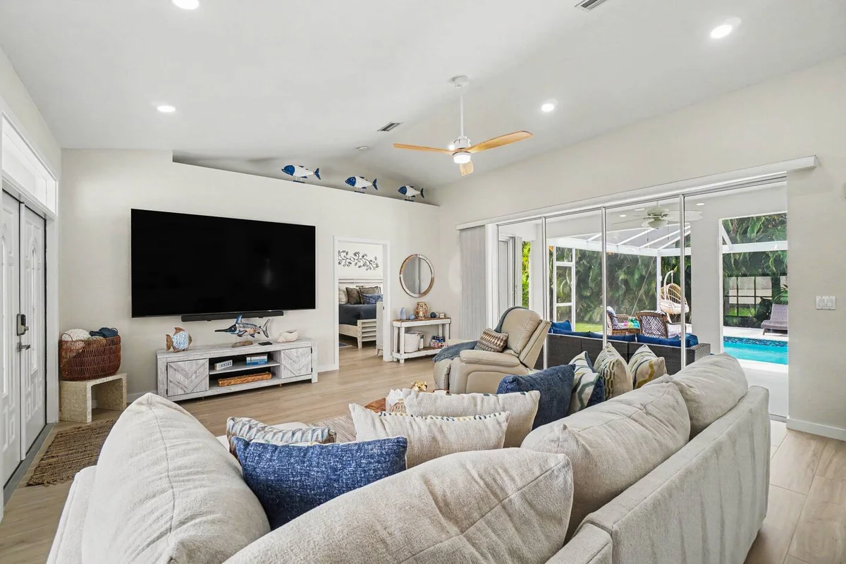 Home in Cape Coral property photo 3
