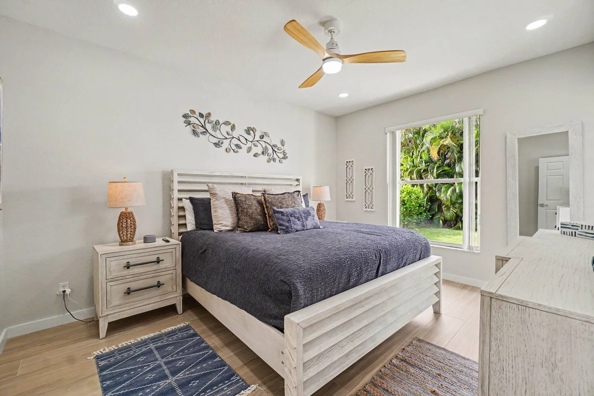 Bedroom 1 image 1