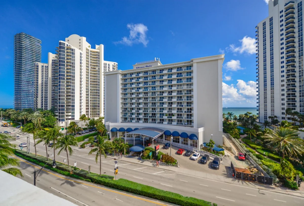 Home in Sunny Isles Beach property photo 4