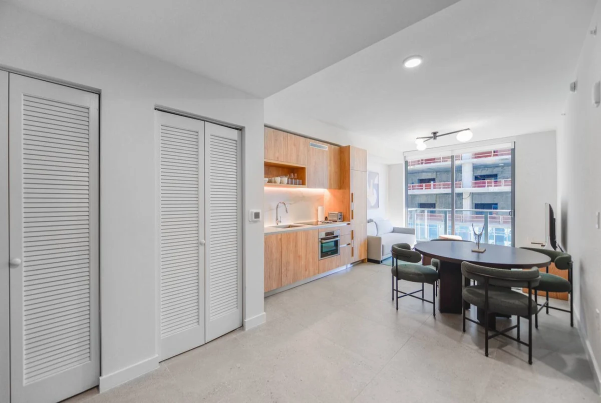 Home in Miami property photo 4