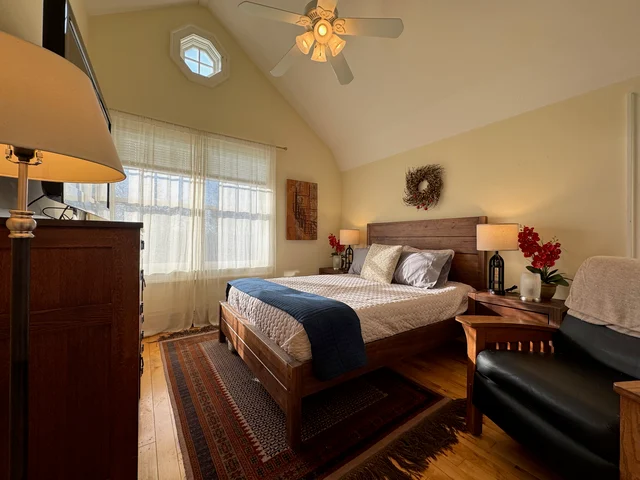 Bedroom 1 image 1