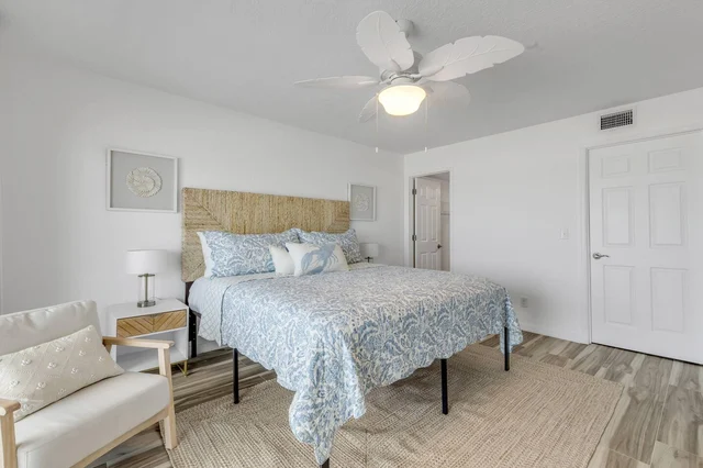 Bedroom 1 image 1