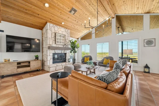 Lake Travis Views, Community Pool + Pickleball #41
