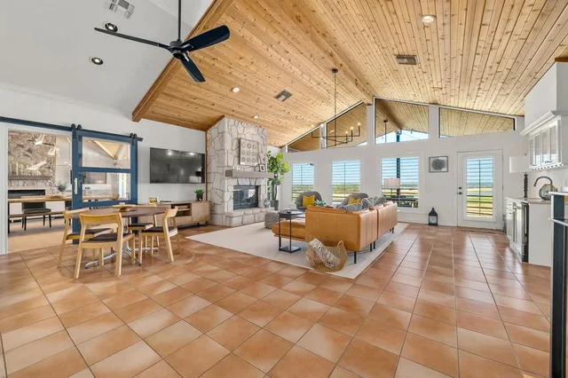 Lake Travis Views, Community Pool + Pickleball #7