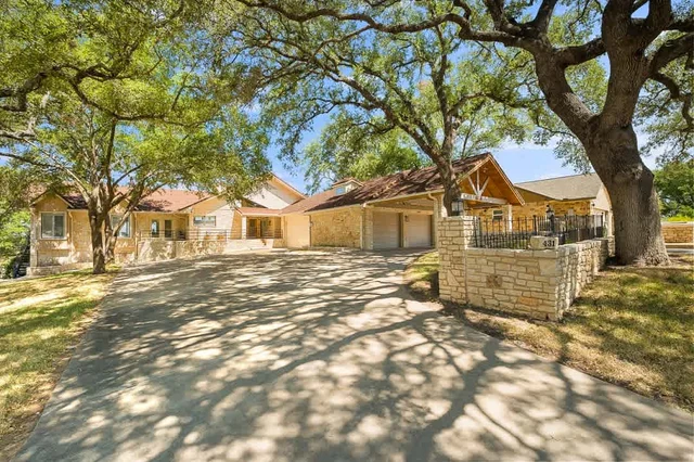 Lake Travis Views, Community Pool + Pickleball #42