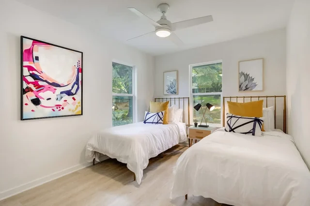 Bedroom 1 image 1