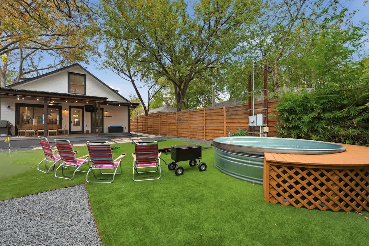 Cowboy Pool, Putting Green - Mins to Downtown #34