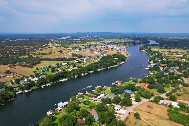 Sleeps 15 | Waterfront Fire Pit, Dock | Lake LBJ #45