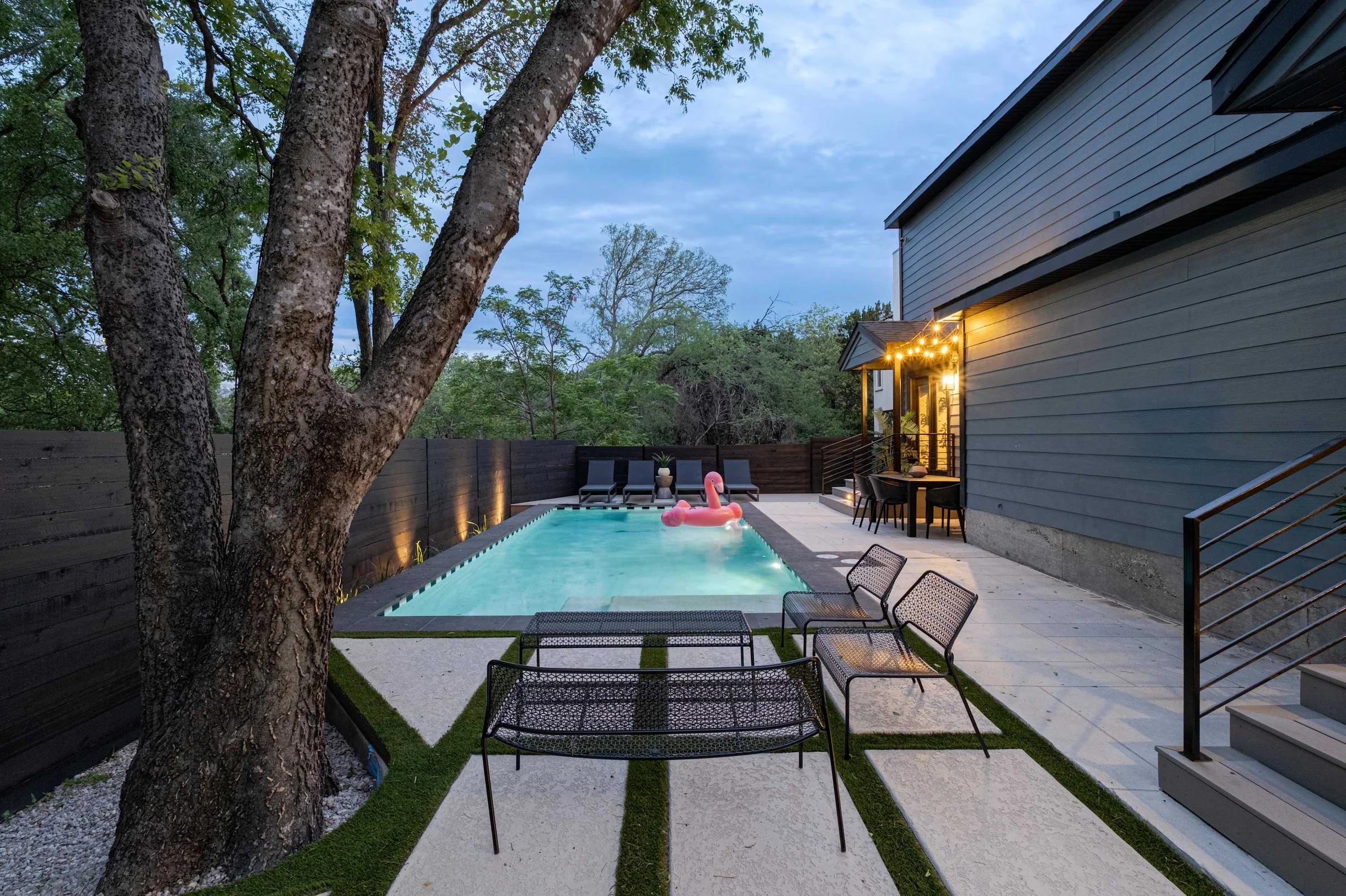 Designer Duplex - Pool, Fire Pit, Backyard Oasis #12
