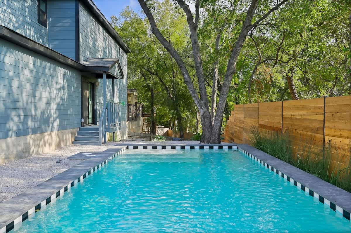 Designer Duplex - Pool, Fire Pit, Backyard Oasis #4