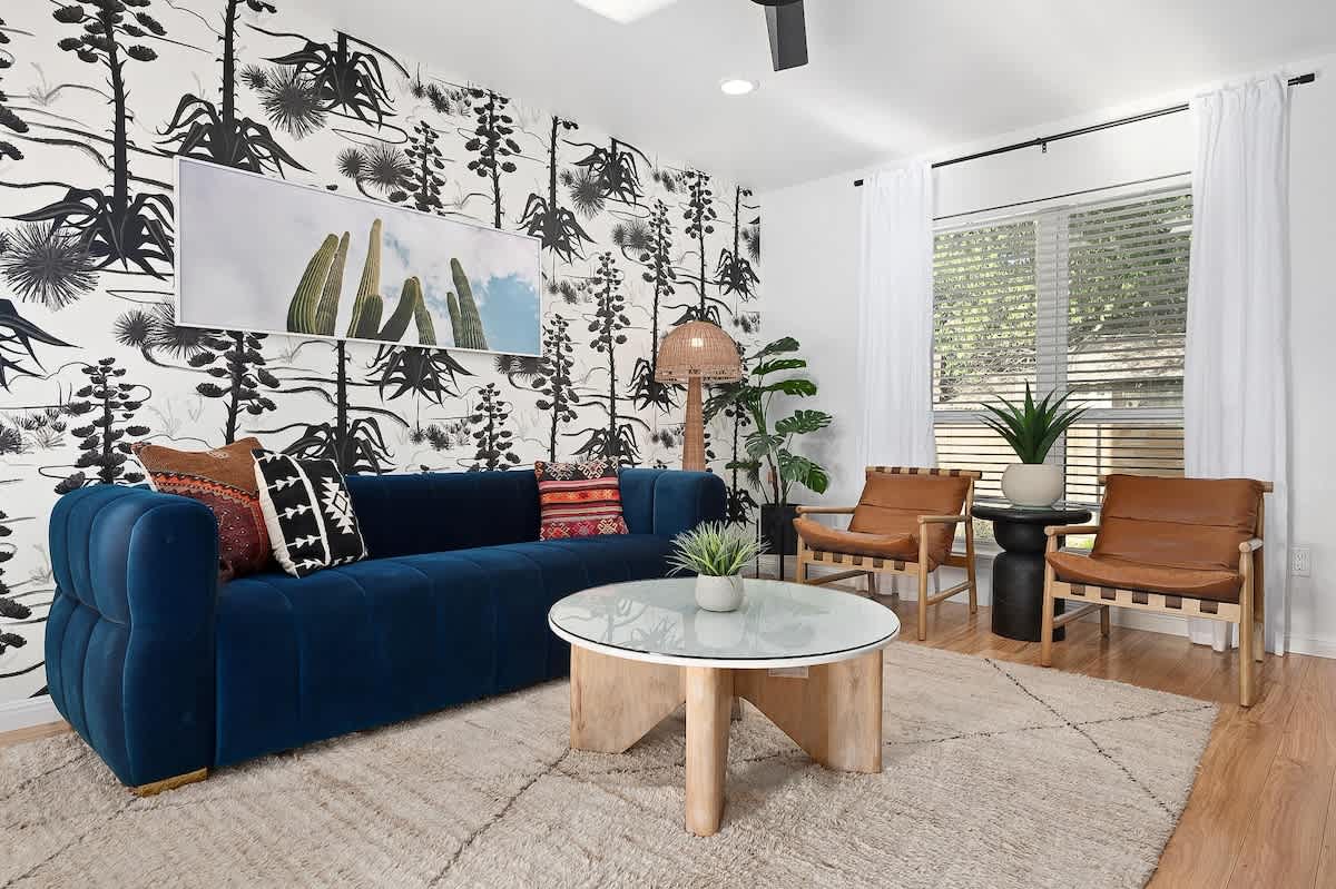 Designer Duplex - Pool, Fire Pit, Backyard Oasis #10