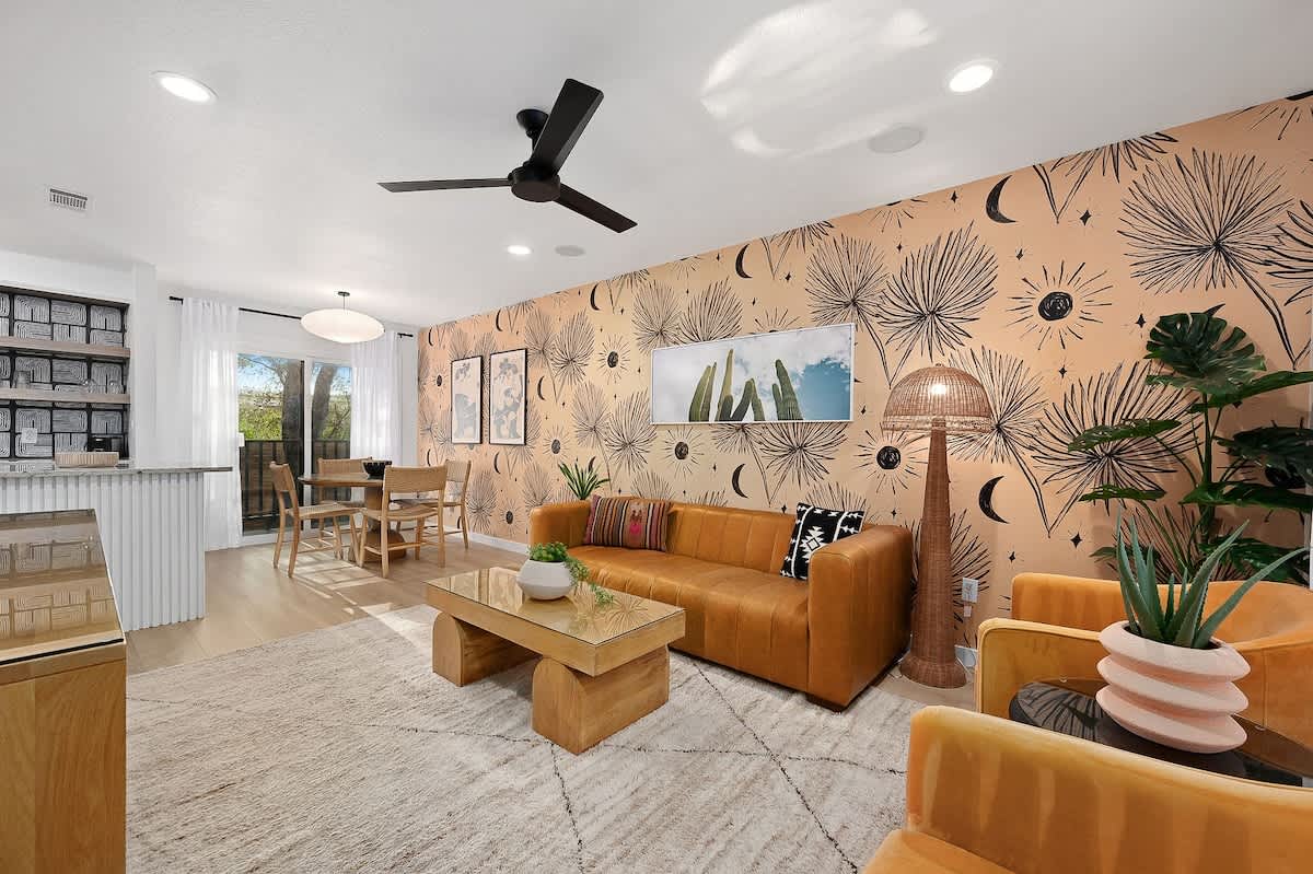Designer Duplex - Pool, Fire Pit, Backyard Oasis #28