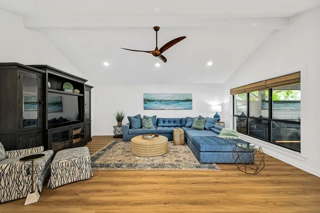 Sleeps 15 | Waterfront Fire Pit, Dock | Lake LBJ #21