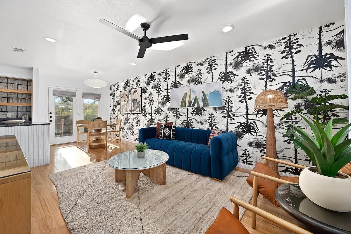 Designer Duplex - Pool, Fire Pit, Backyard Oasis #29