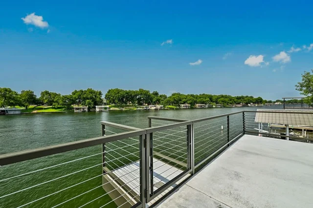 Sleeps 15 | Waterfront Fire Pit, Dock | Lake LBJ #8