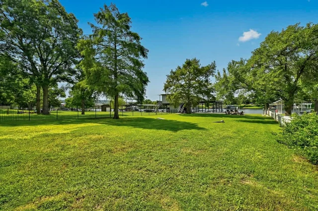 Sleeps 15 | Waterfront Fire Pit, Dock | Lake LBJ #44