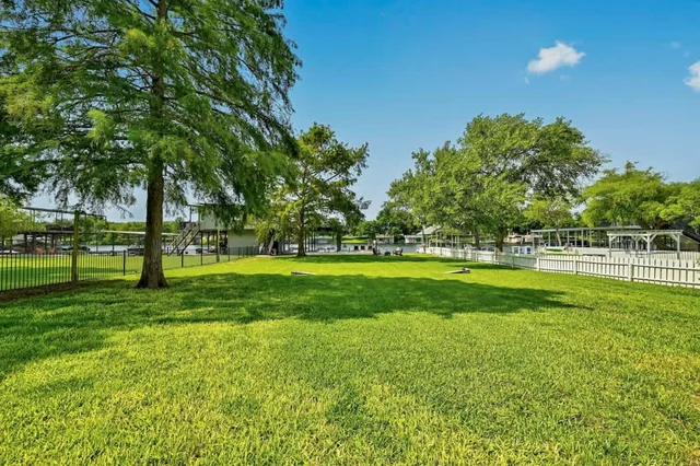 Sleeps 15 | Waterfront Fire Pit, Dock | Lake LBJ #38