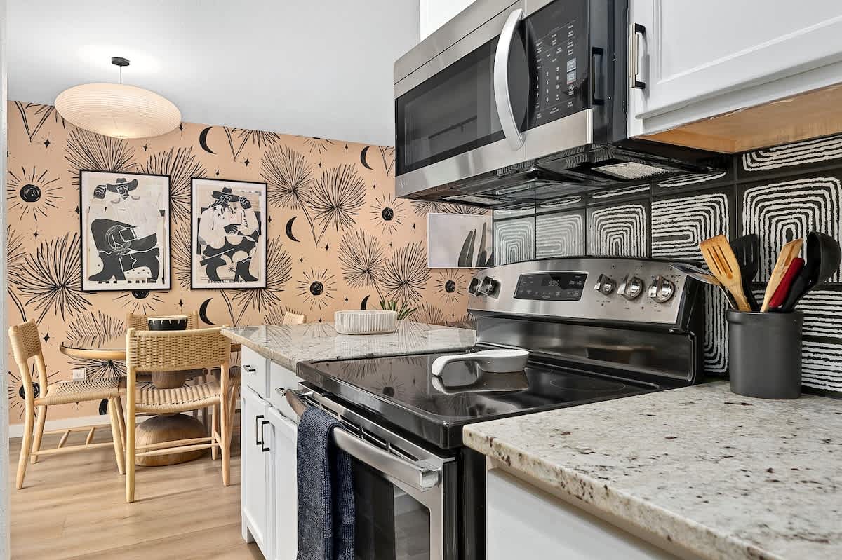 Designer Duplex - Pool, Fire Pit, Backyard Oasis #57