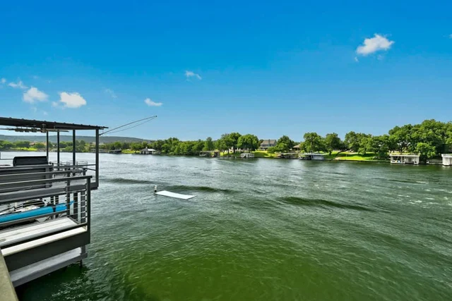 Sleeps 15 | Waterfront Fire Pit, Dock | Lake LBJ #47