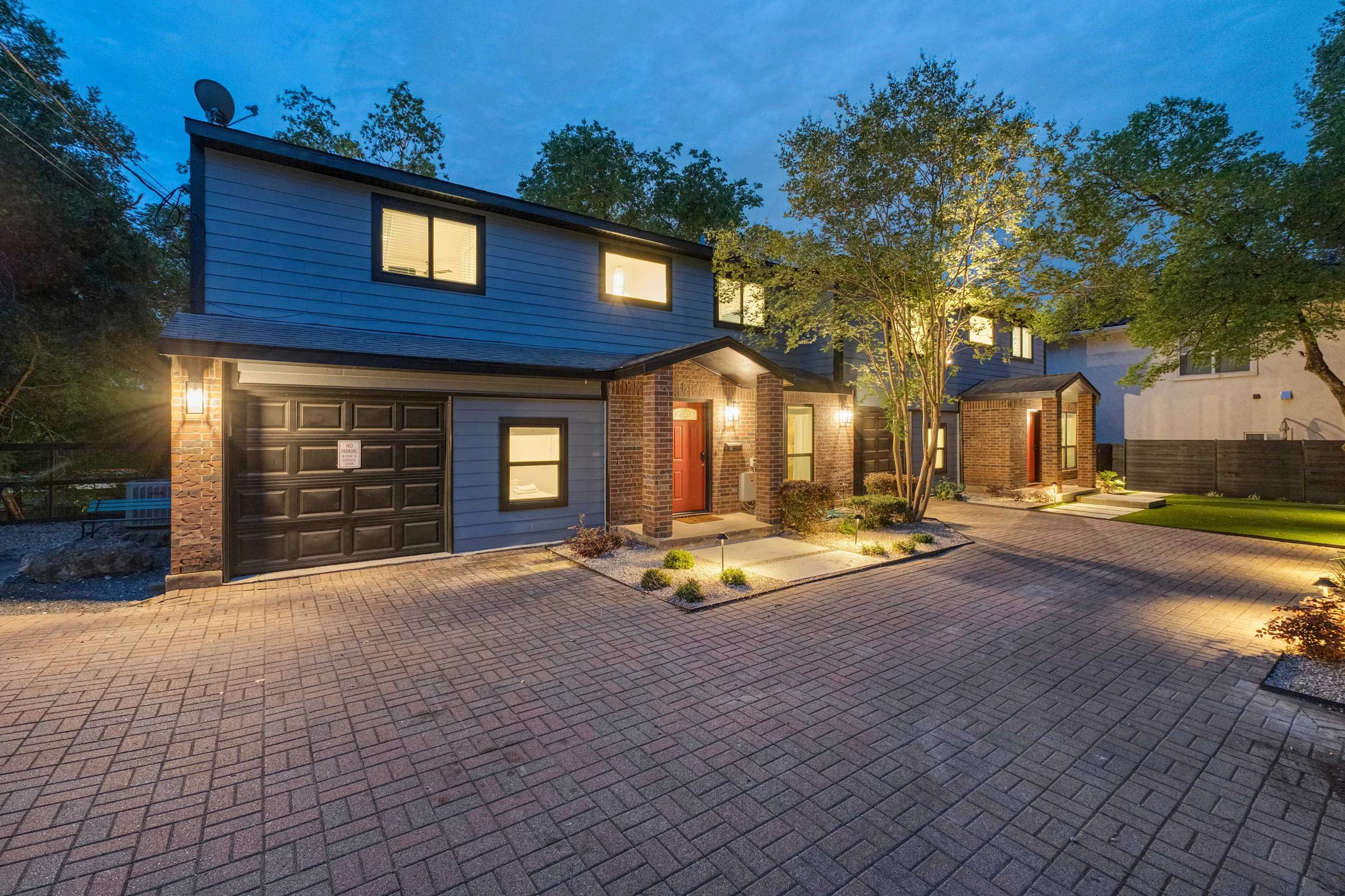 Designer Duplex - Pool, Fire Pit, Backyard Oasis #47