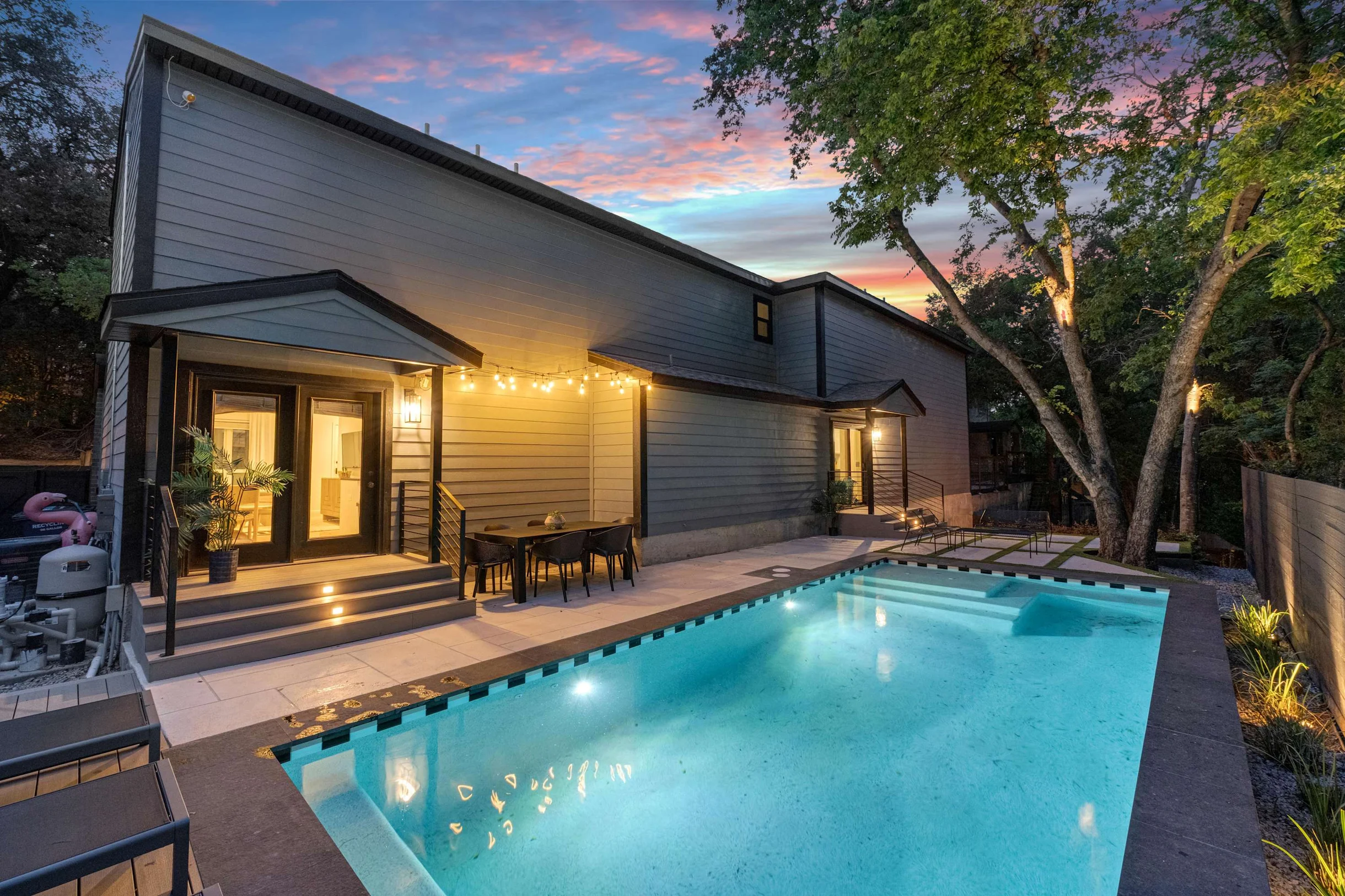 Designer Duplex - Pool, Fire Pit, Backyard Oasis #46